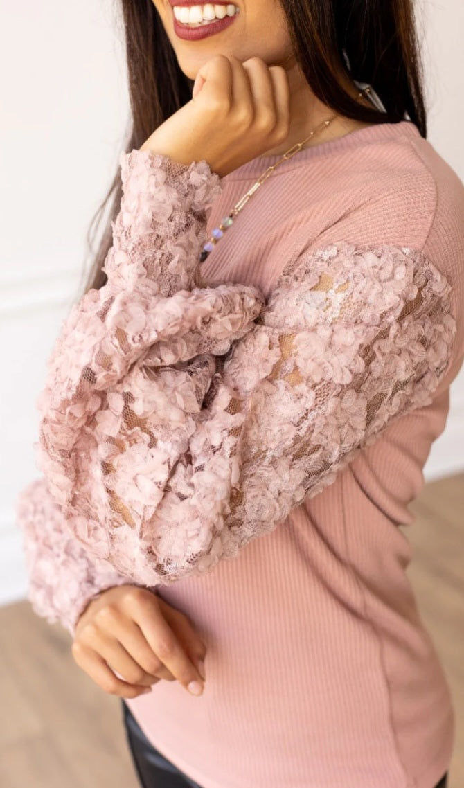 Miss Perfect Mauve Floral Mesh Sleeve